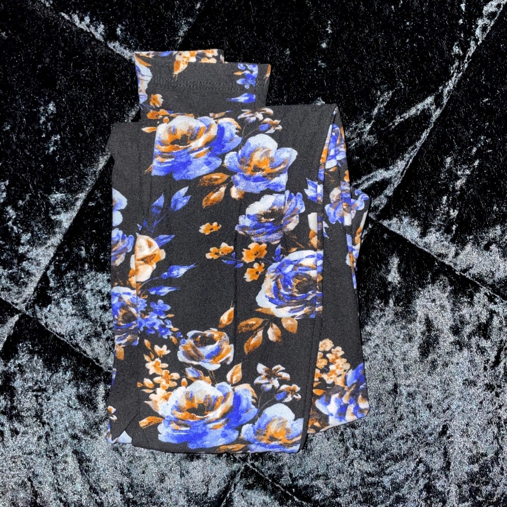Funky Leggings set!!